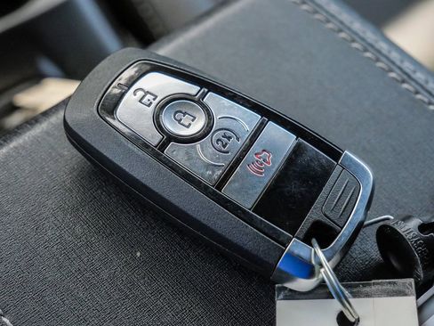 Used 2025 Ford Bronco Outer Banks image 36