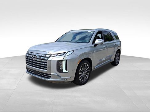 Used 2024 Hyundai Palisade Calligraphy AWD/4WD image 3