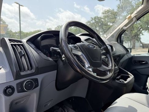 Used 2019 Ford Transit 250 130 Low Roof RWD image 6