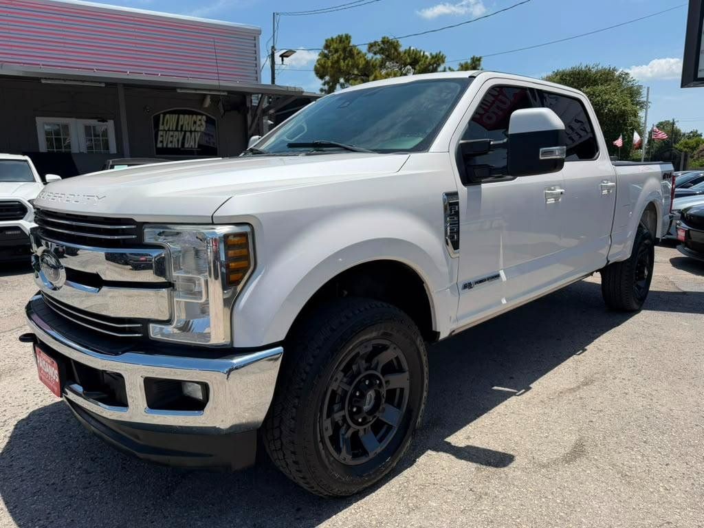 Used 2018 Ford F250 Lariat w/ Lariat Ultimate Package AWD/4WD image 2
