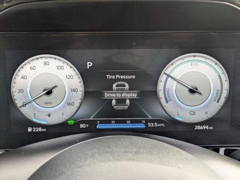 Used 2023 Hyundai Elantra Limited image 11