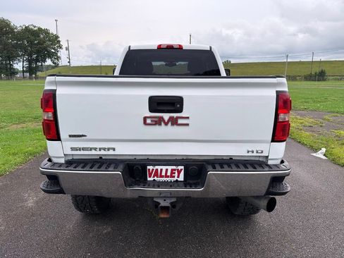 Used 2016 GMC Sierra 2500 SLT w/ Suspension Package, Off-Road AWD/4WD image 11