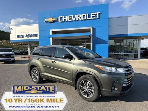 Used 2017 Toyota Highlander XLE AWD/4WD image 1