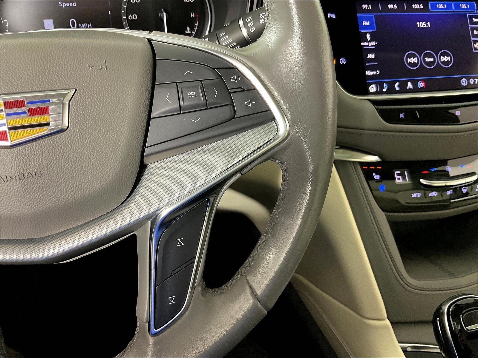 Used 2020 Cadillac XT5 Premium Luxury AWD/4WD image 12