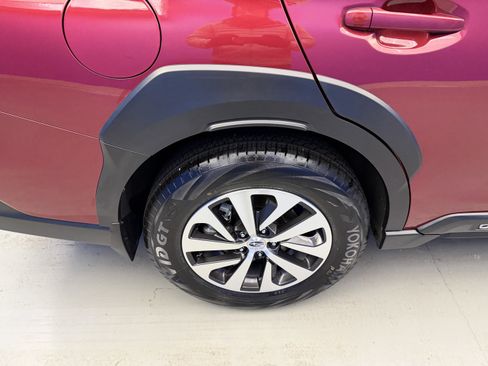 Certified 2025 Subaru Outback Premium image 8