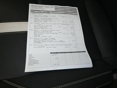 Used 2025 Toyota Camry SE w/ Convenience Package FWD image 4