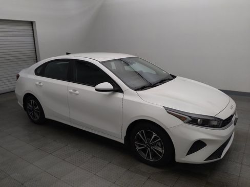 Used 2023 Kia Forte LXS FWD image 11