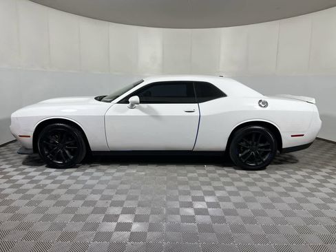 Used 2022 Dodge Challenger GT AWD/4WD image 5