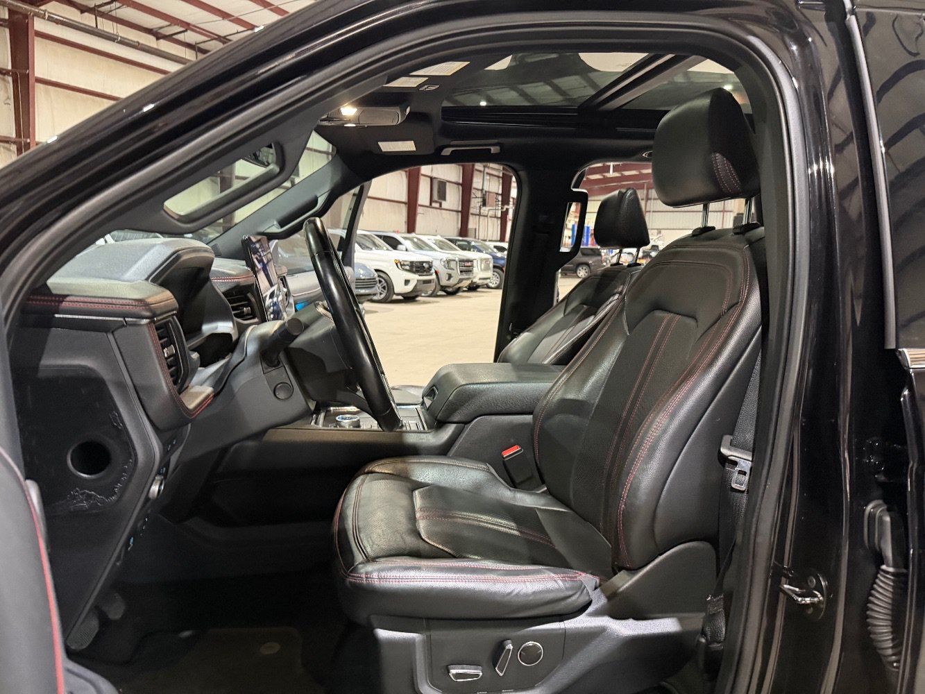 Used 2022 Ford Expedition Max Limited AWD/4WD image 14