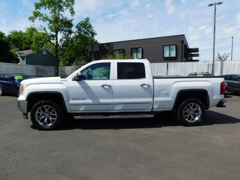 Used 2014 GMC Sierra 1500 SLT w/ SLT Crew Cab Value Package AWD/4WD image 24