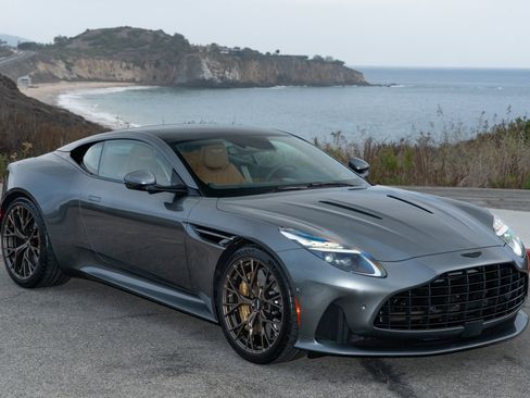 Used 2025 Aston Martin DB12 Coupe image 1