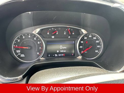 Used 2025 Chevrolet Blazer LT FWD image 3