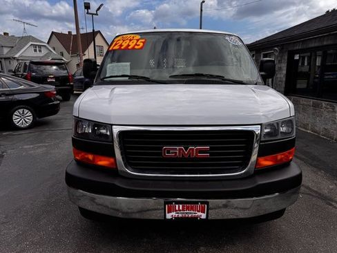 Used 2018 GMC Savana 2500 w/ Driver Convenience Package RWD image 2