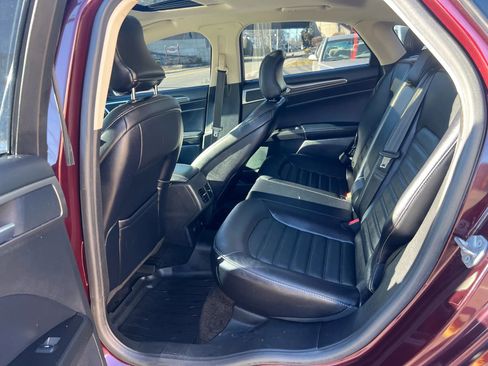 Used 2018 Ford Fusion Energi SE image 27