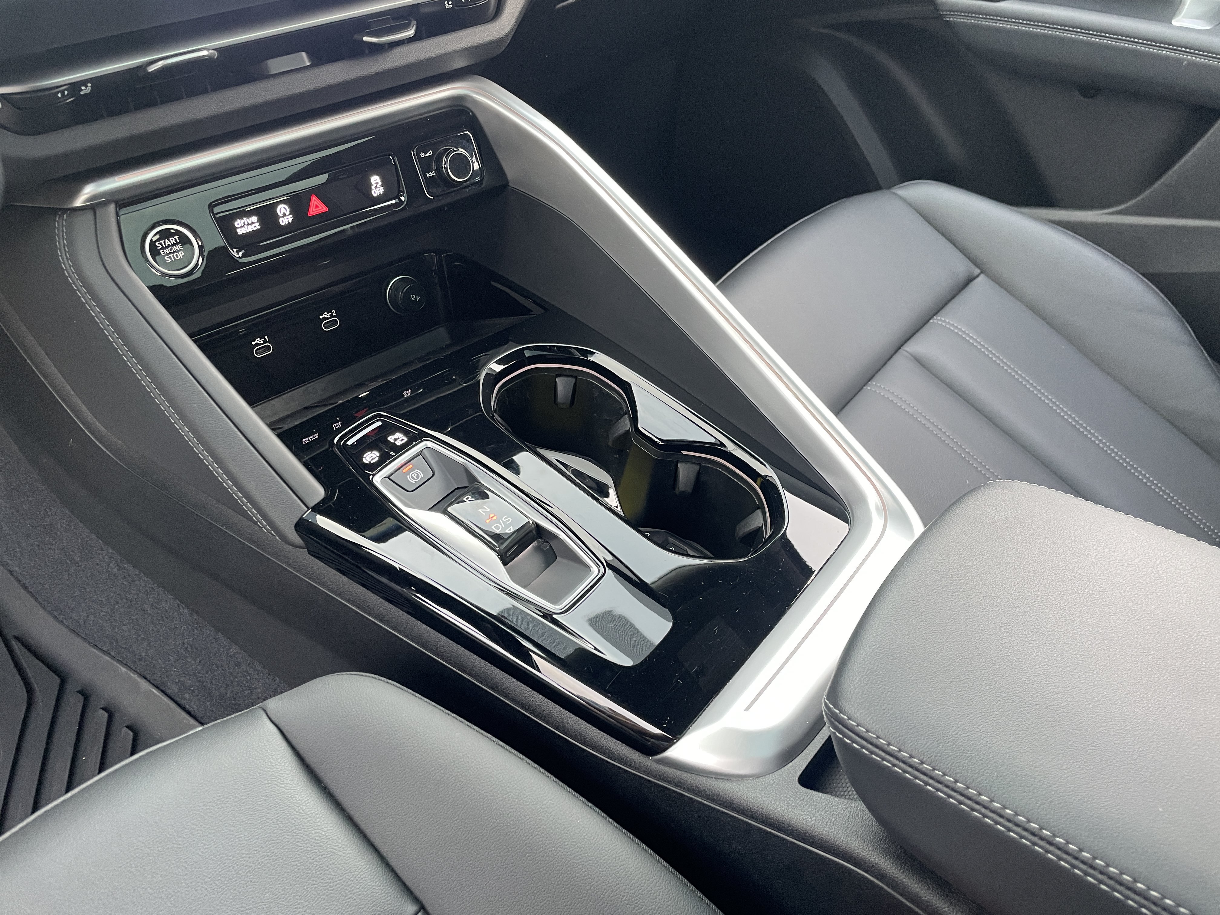 Certified 2025 Audi Q5 Premium w/ Convenience Package AWD/4WD image 9