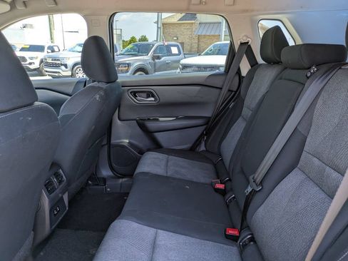 Certified 2025 Nissan Rogue SV FWD image 15