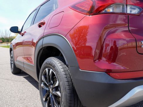 Used 2023 Chevrolet TrailBlazer LT w/ Convenience Package AWD/4WD image 30