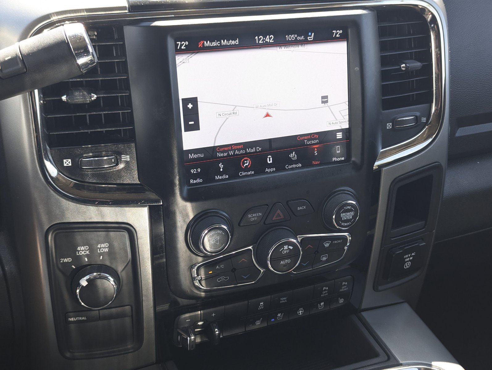 Used 2018 RAM 2500 Laramie w/ Sport Appearance Group AWD/4WD image 14