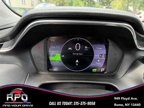 Used 2023 Chevrolet Bolt EUV LT w/ Comfort Package FWD image 17