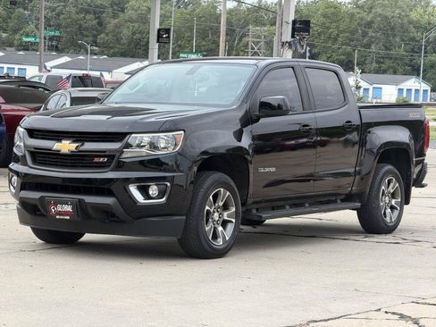 Used 2017 Chevrolet Colorado Z71 AWD/4WD image 3