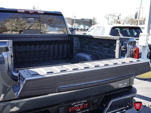 Used 2021 GMC Sierra 1500 SLT w/ SLT Premium Plus Package AWD/4WD image 11