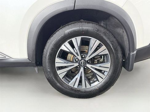 Used 2023 Nissan Rogue SV w/ SV Premium B Package AWD/4WD image 31