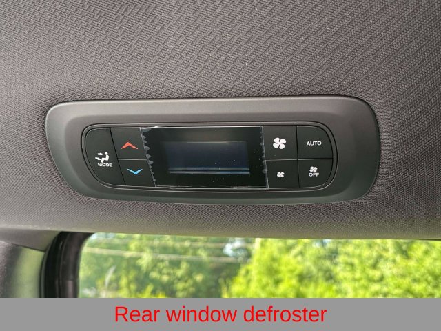 New 2027 Chrysler Pacifica Select FWD image 15