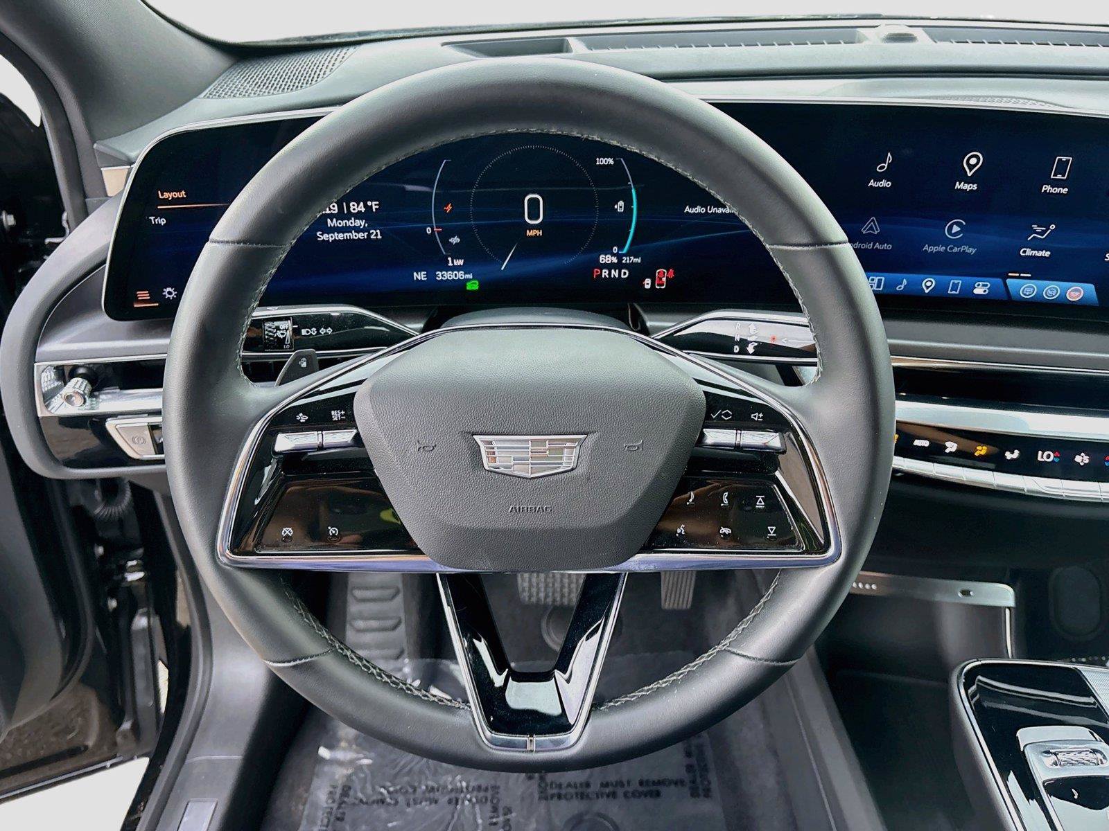 Used 2024 Cadillac Lyriq Tech RWD image 11