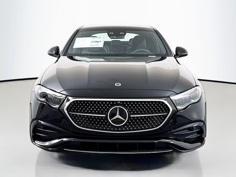 Used 2026 Mercedes-Benz E 350 4MATIC Sedan image 2