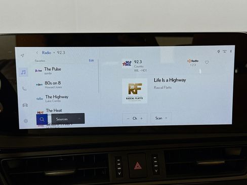 Certified 2025 Lexus ES 300h F Sport w/ Accessory Package (Z2) image 15