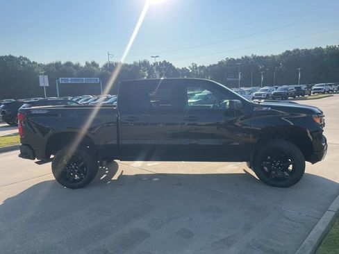 New 2026 Chevrolet Silverado 1500 Custom Trail Boss w/ Turbomax Blackout Package AWD/4WD image 13