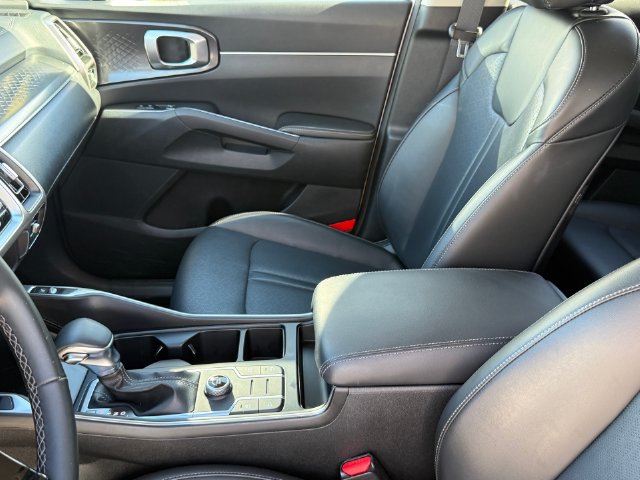 Used 2021 Kia Sorento S FWD image 8