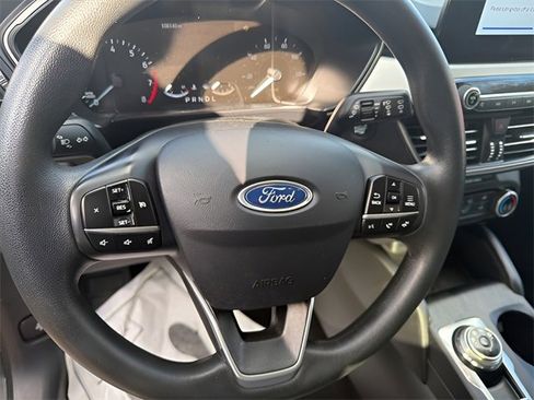 Used 2021 Ford Escape SE image 12