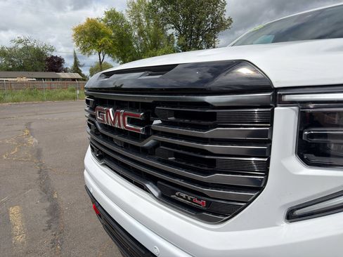 Used 2025 GMC Sierra 1500 AT4 AWD/4WD image 5
