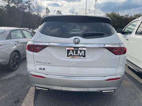 Used 2024 Buick Enclave Premium image 6