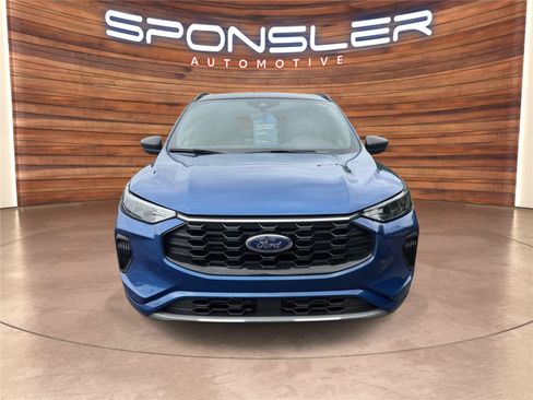 Certified 2023 Ford Escape ST-Line w/ Tech Pack #1 AWD/4WD image 11