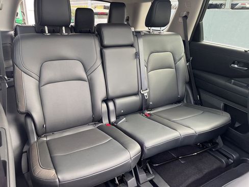 New 2026 Nissan Pathfinder SL AWD/4WD image 28