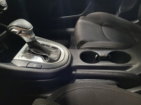 Used 2019 Kia Forte LXS FWD image 26