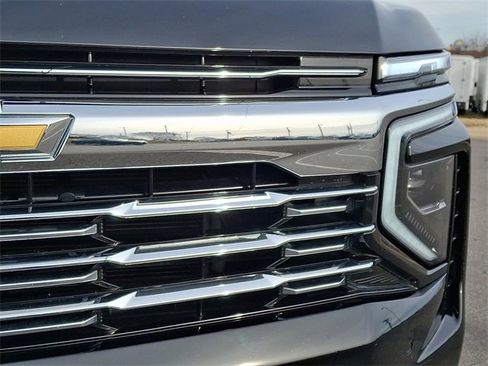 Used 2025 Chevrolet Tahoe Premier image 9
