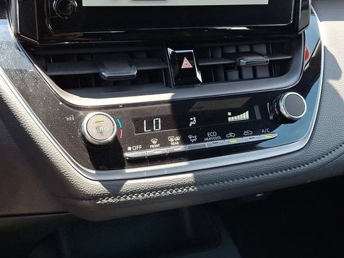 Used 2024 Toyota Corolla SE FWD image 16