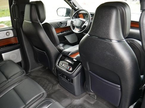 Used 2019 Lincoln Navigator Reserve AWD/4WD image 65