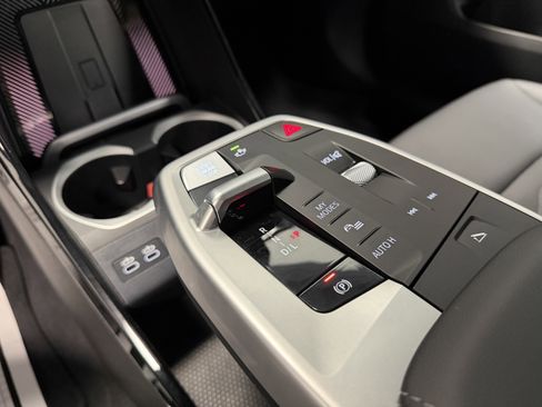 Used 2025 BMW X2 xDrive28i image 15