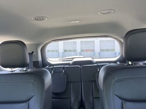 Used 2023 Ford Explorer XLT w/ Equipment Group 202A AWD/4WD image 16