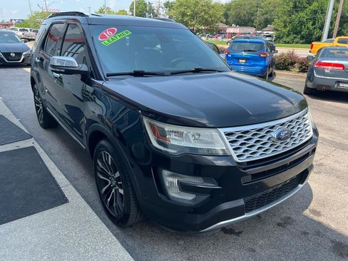 Used 2016 Ford Explorer Platinum AWD/4WD image 10