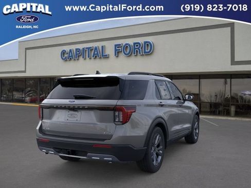 New 2026 Ford Explorer Active w/ Active Comfort Package AWD/4WD image 8