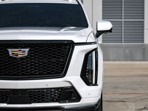 Used 2025 Cadillac Escalade V w/ LPO, Floor Liner Package image 25