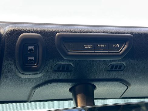 Used 2022 Jeep Wrangler Unlimited Sport image 26