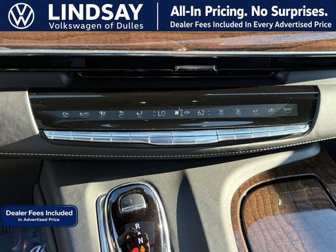 Used 2021 Cadillac Escalade Premium Luxury Platinum w/ Heavy-Duty Trailer Package AWD/4WD image 20