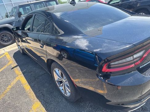 Used 2016 Dodge Charger SXT w/ Plus Group RWD image 4