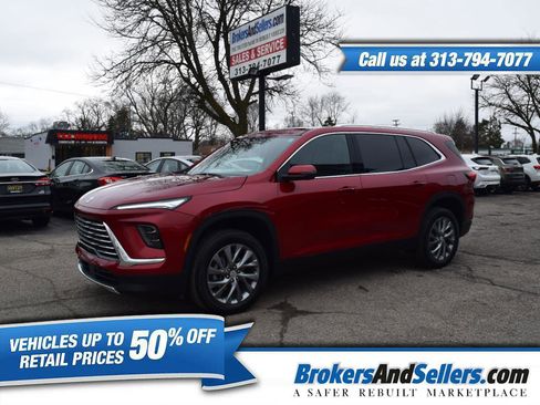 Used 2025 Buick Enclave Preferred w/ LPO, Floor Liner Package image 1